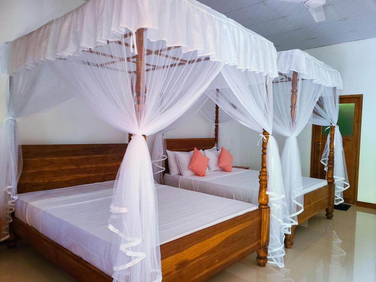 Woodholic Homestay Sigiriya Bagian luar foto