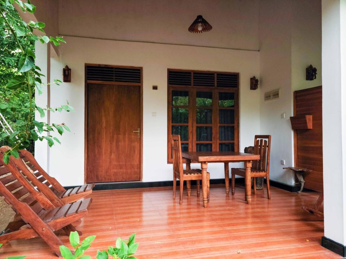 Woodholic Homestay Sigiriya Bagian luar foto