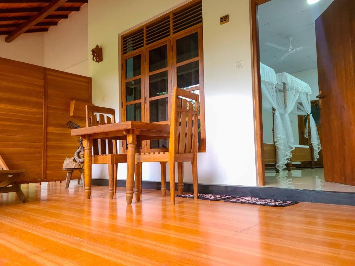 Woodholic Homestay Sigiriya Bagian luar foto