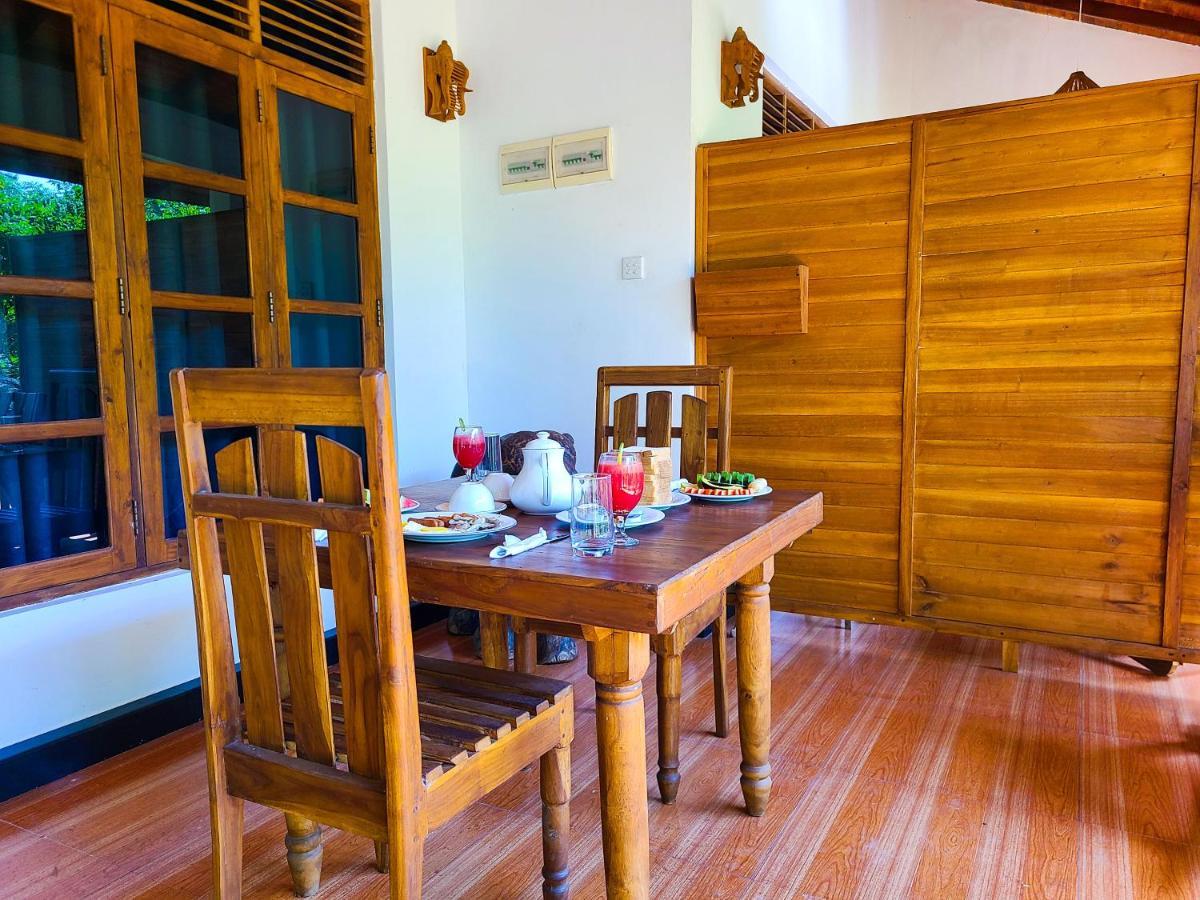 Woodholic Homestay Sigiriya Bagian luar foto