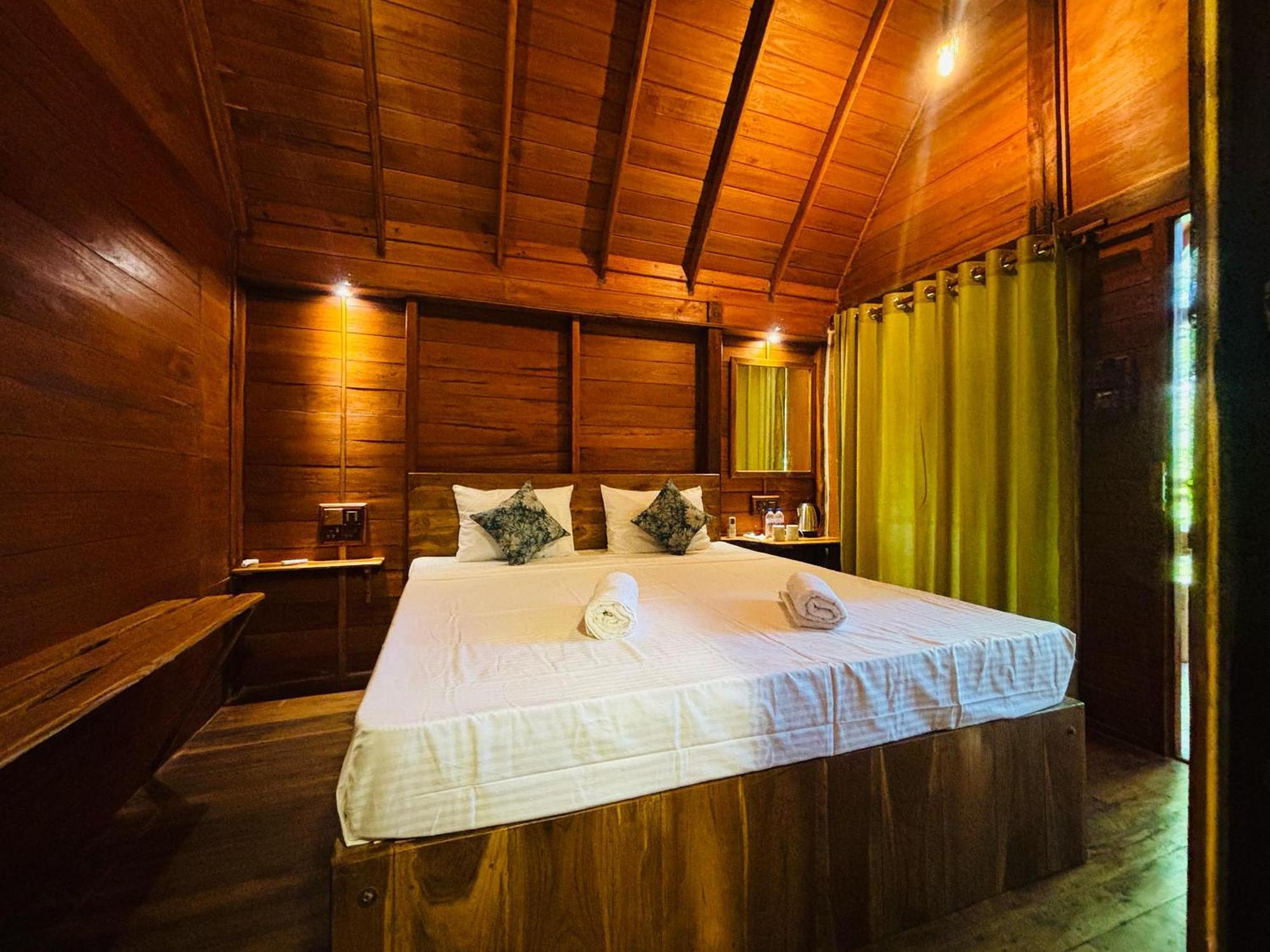 Woodholic Homestay Sigiriya Bagian luar foto