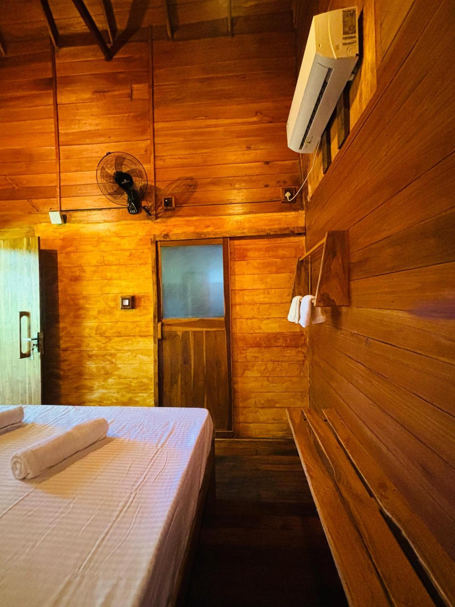 Woodholic Homestay Sigiriya Bagian luar foto